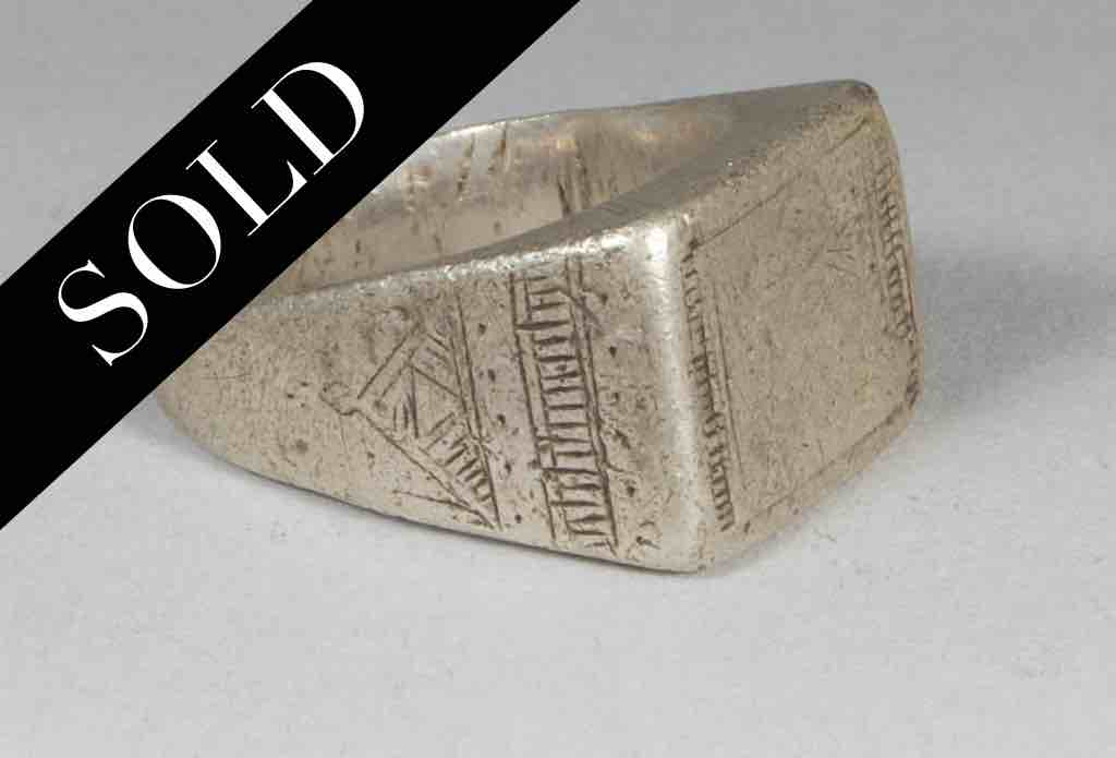 Old silver Tuareg ring | The Niger Bend | African Art, African 